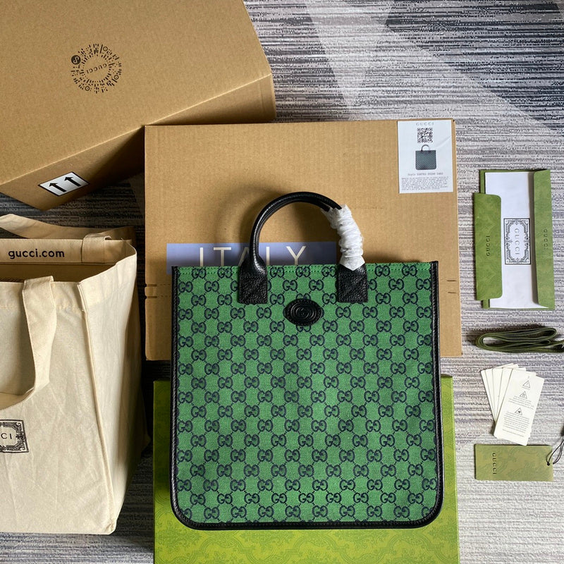 Front view of everyday-luxe modern women's handbag – women's luxury handbag