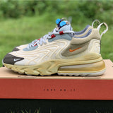 Nike Men's & Women's Designer Low-Top Shoes — Style 077 interior view