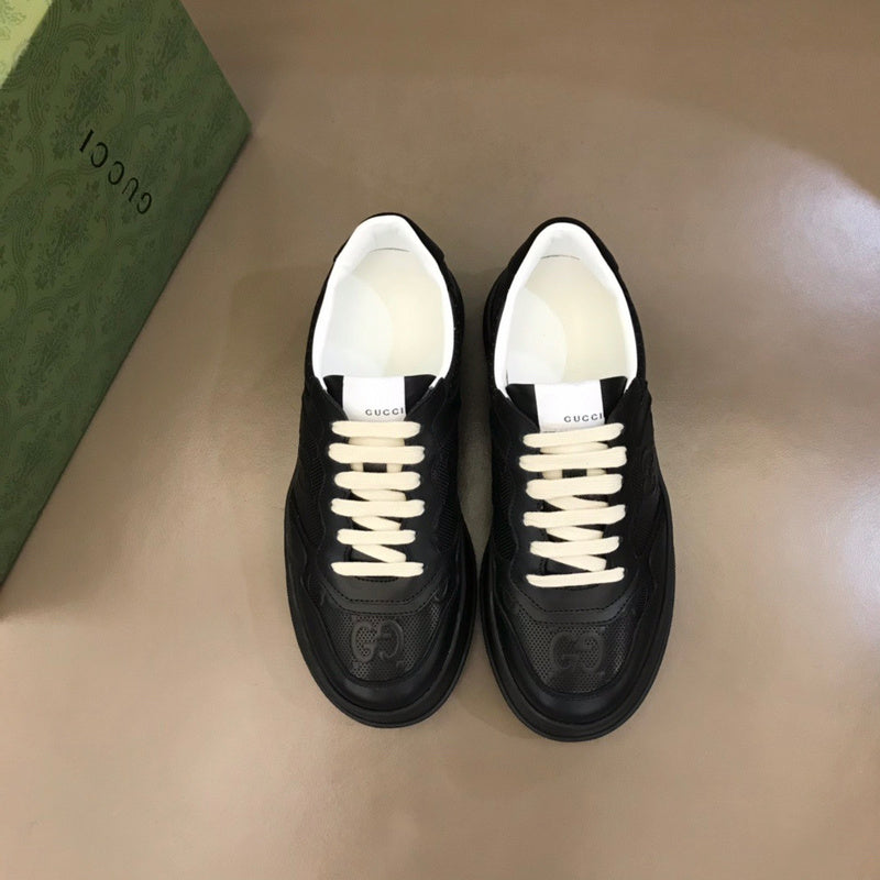 Side profile of Gucci clean off-white sneakers classic court silhouette