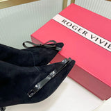 Side profile view of Roger Vivier luxury piece style No.078
