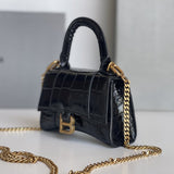 Zivas Charm Modern Minimalist Look Statement Handbag (Considered Detail & Form) – Styled Look