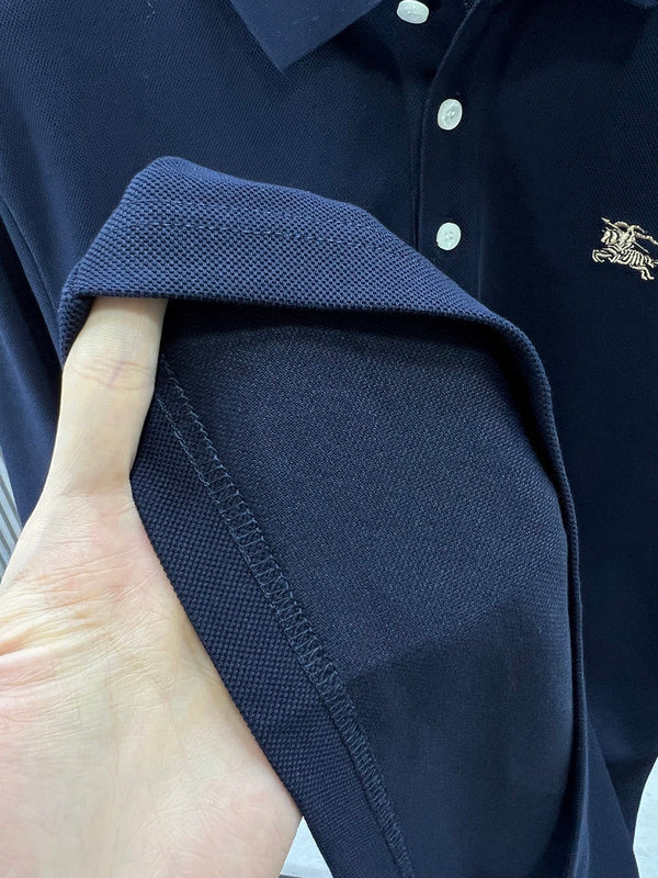 Front view of Burberry luxury piece style No.401