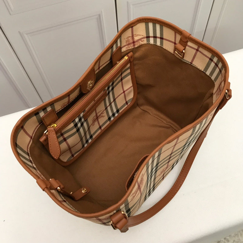 Ziva's Charm handbag – carry view (one versatile size)