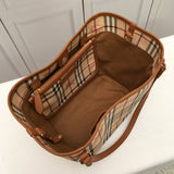 Ziva's Charm handbag – carry view (one versatile size)