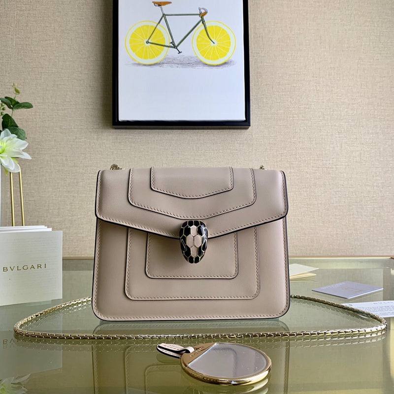 Chic Faux Leather Handbag - Versatile Everyday Design | Women's Premium Handbag #1732 - product detail shot (image 10) of designer-inspired handbag