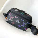  Contemporary carryall bag front view