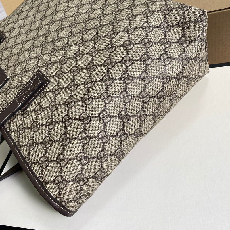 Top view of everyday-luxe chic women's handbag – women's designer-style accessory