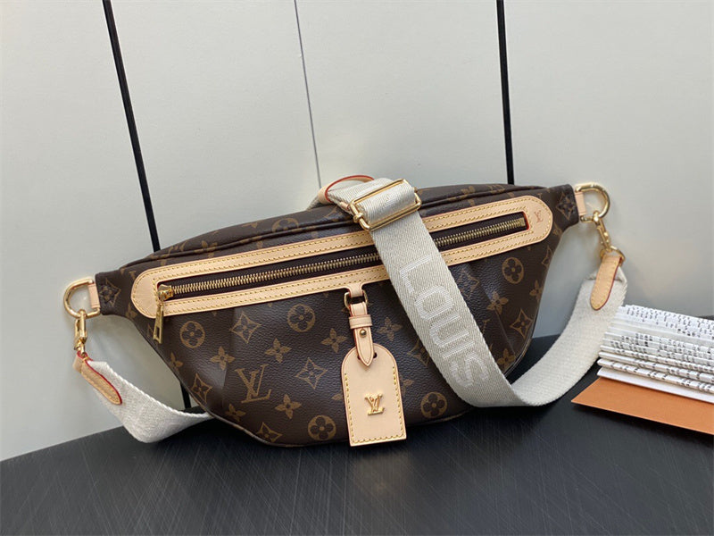  shoulder bag interior and compartment view