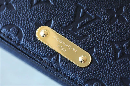  Refined crossbody bag front view 7