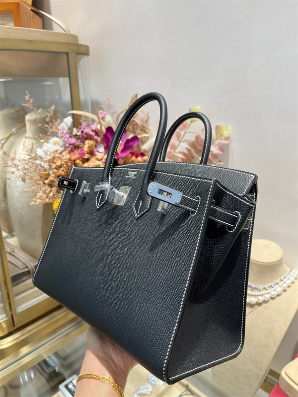  Clean-Lined shopper bag carried on shoulder