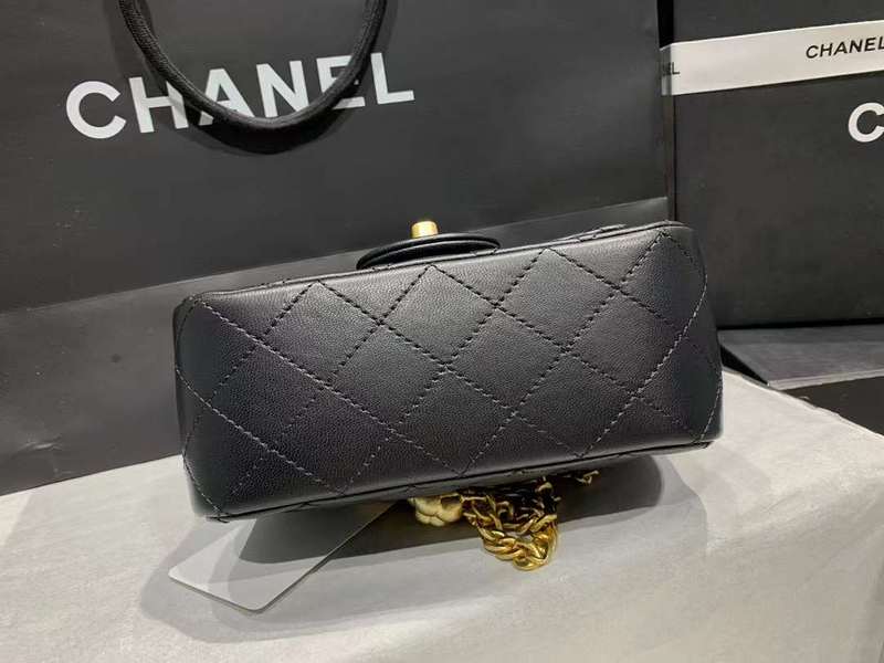 Zivas Charm Contemporary Flair Luxury Handbag (Elevated Accessory Essential) – Angled View