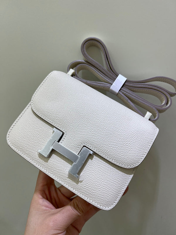 Close-up detail of fluid bag design