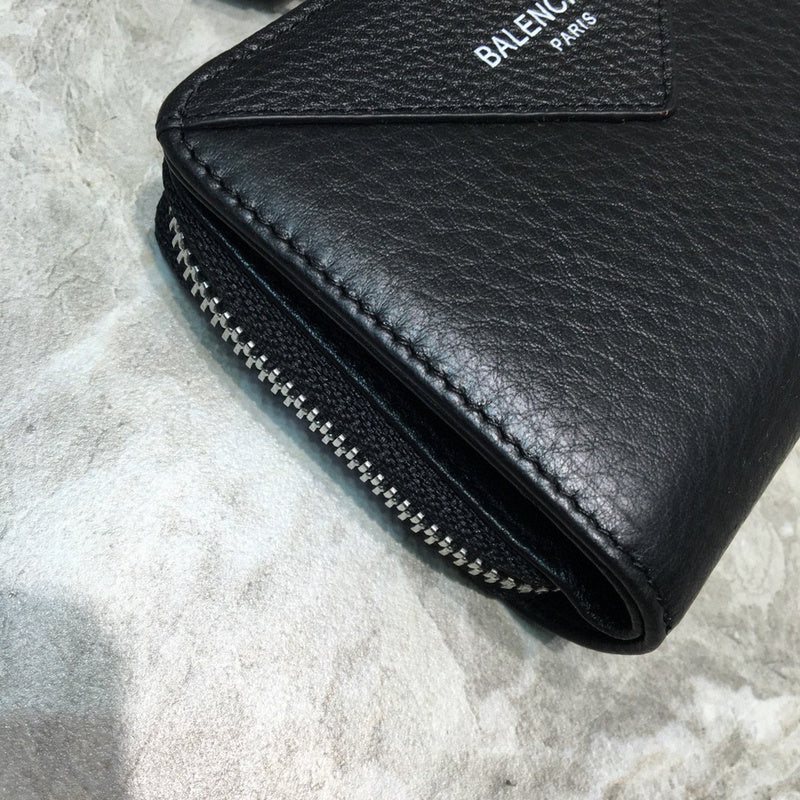 Sleek Faux Leather Handbag - Statement Silhouette | Women's Everyday Carry Handbag #998 - close-up detail shot (image 3) of designer-inspired handbag