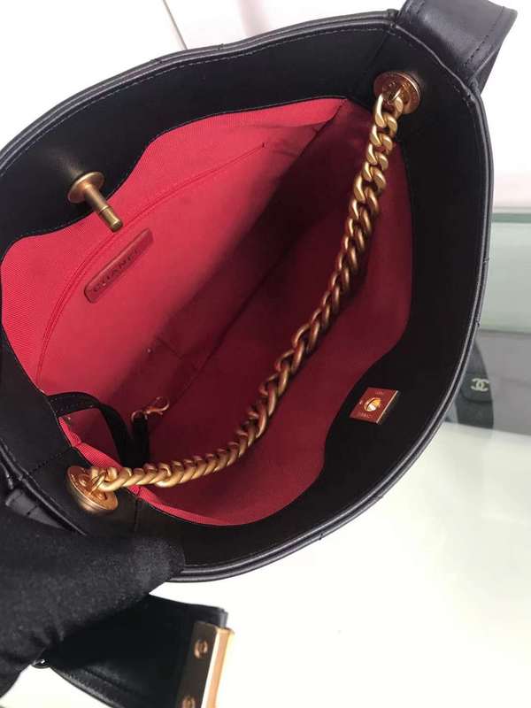 Zivas Charm Sleek Silhouette Fashion Handbag (Designer-Inspired Craftsmanship) – Full Silhouette