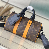  sleek everyday bag detail view showing craftsmanship
