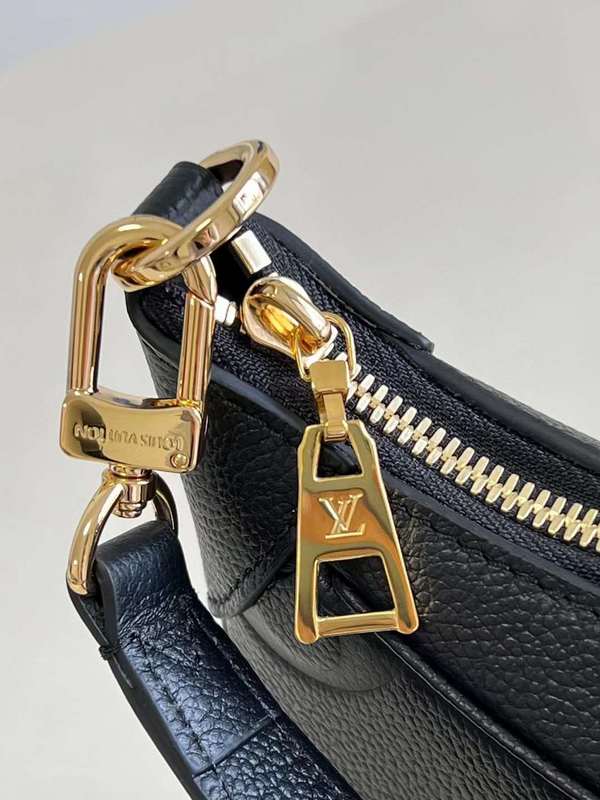 Back view of statement classic women's handbag – women's premium purse