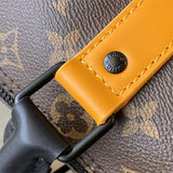  everyday bag interior and compartment view 9