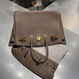Everyday-Ready handbag styled for everyday wear
