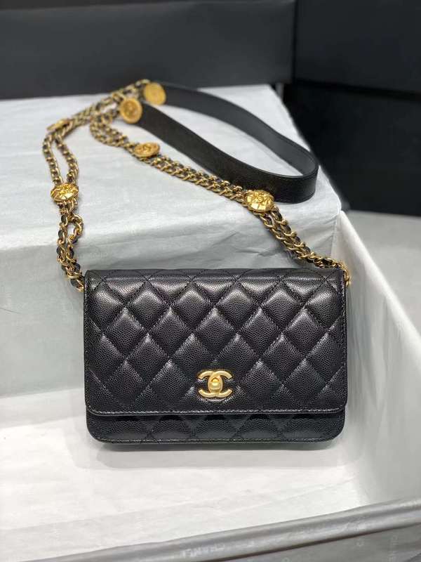 Zivas Charm Effortless Sophistication Luxury Handbag (Statement-Ready Design) – Styled Look