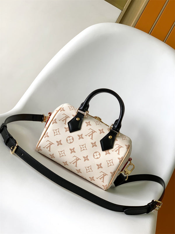  Modern shopper bag carried on shoulder