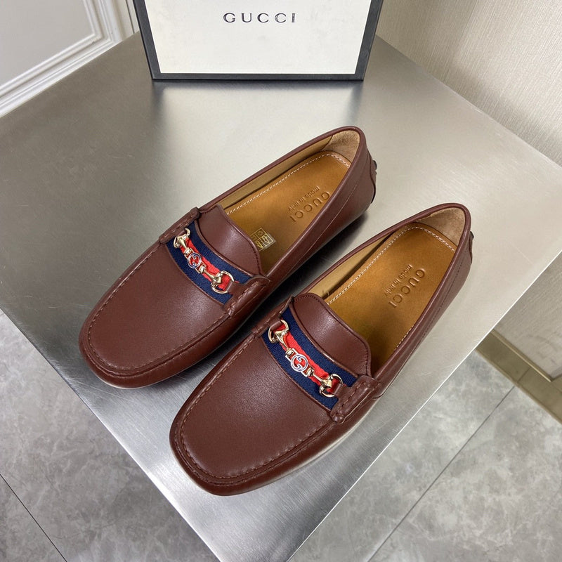 Gucci classic monochrome luxury sneakers view 9 everyday casual design