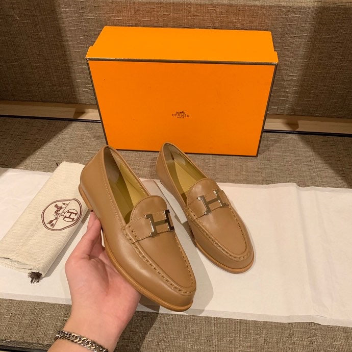 Hermès Grey Block Heel Pumps - Front View