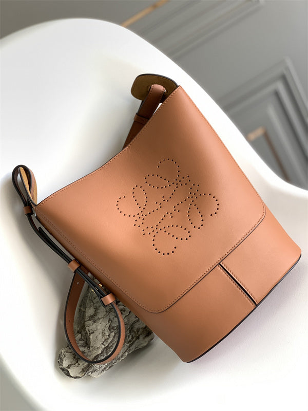 Ziva's Charm handbag – interior view (32cm*26cm*13cm)