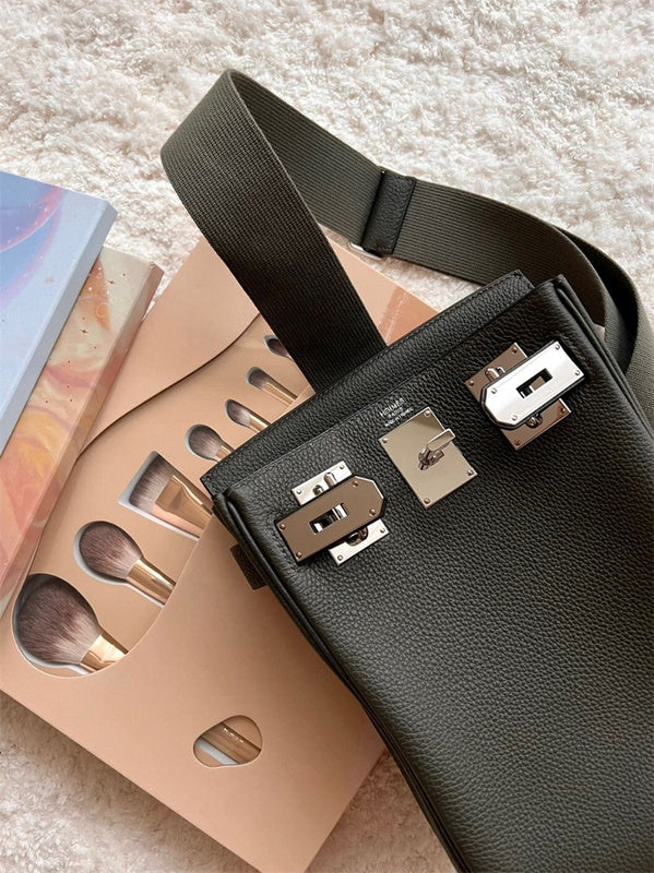  Essential crossbody bag front view 13