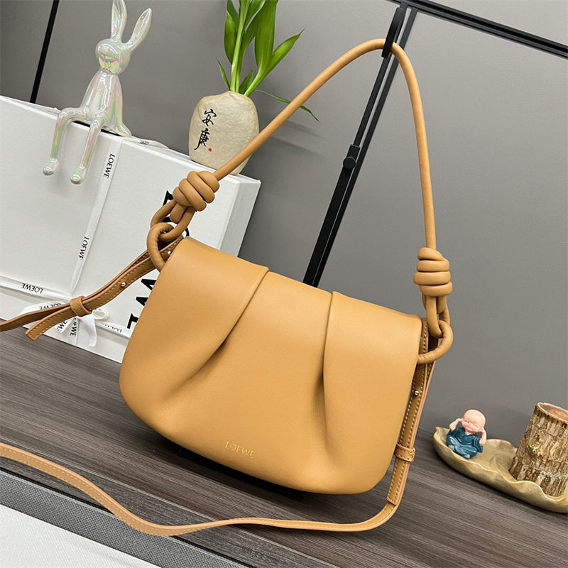 Ziva's Charm handbag – side angle view (25cm*8cm*17cm)