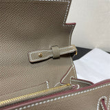  carryall bag interior and compartment view 27