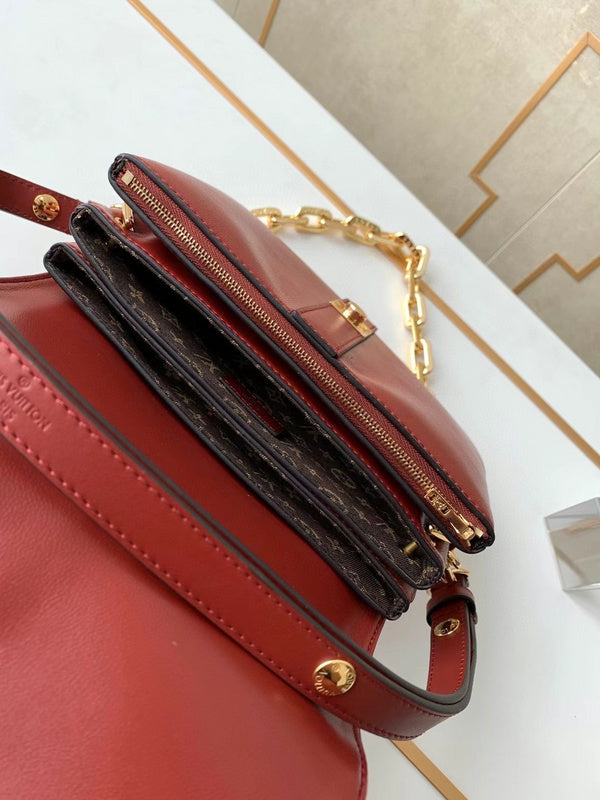 Front view of polished structured women's handbag – women's everyday handbag