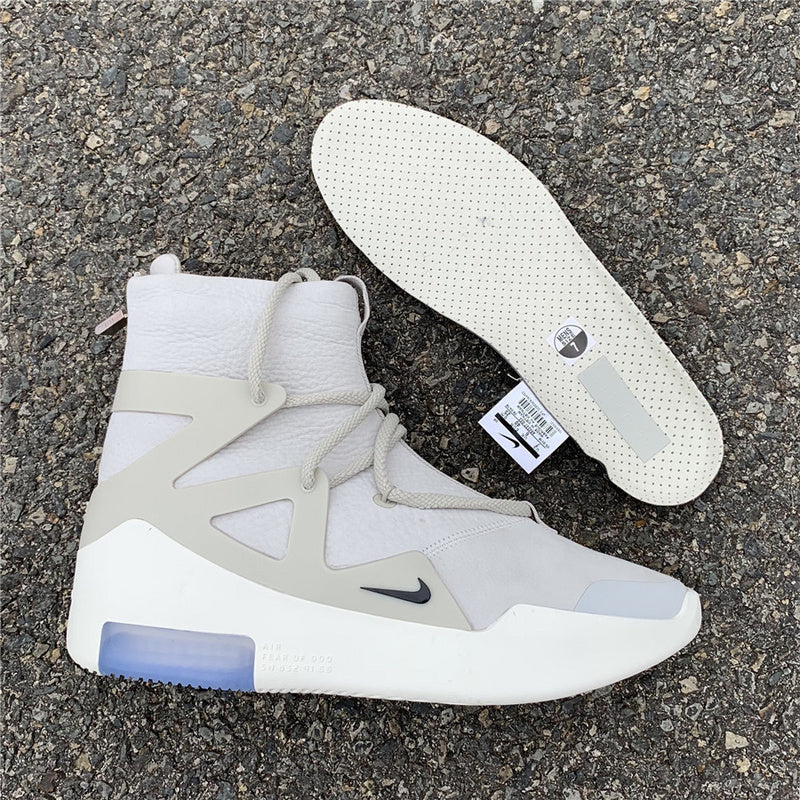 Nike Men's & Women's Premium Low-Top Trainers — Style 097 side view