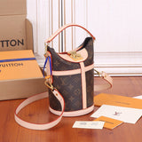  shoulder bag interior and compartment view