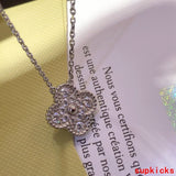 Angled view of Van Cleef & Arpels unisex jewelry piece