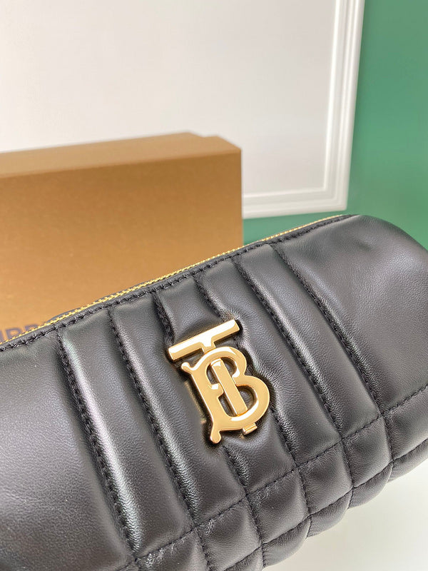 Effortless Vegan Leather Handbag - Everyday Elegance | Women's Statement Accessory #1101 - hardware and detail close-up (image 5) of designer-inspired handbag