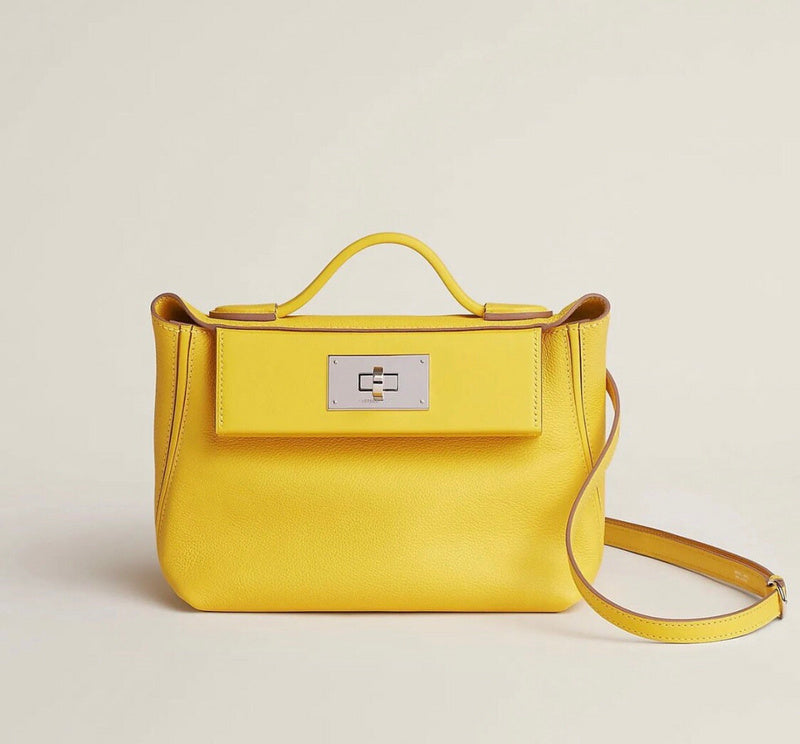 Interior view of tailored premium bag
