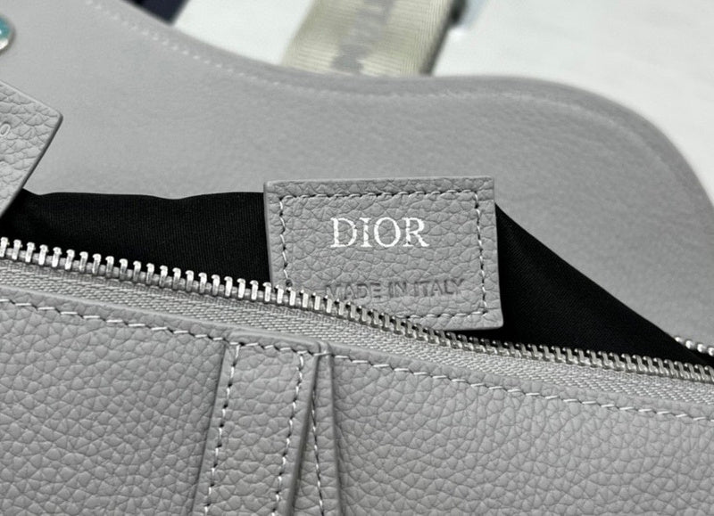 Side profile of statement polished women's handbag – women's designer-style accessory