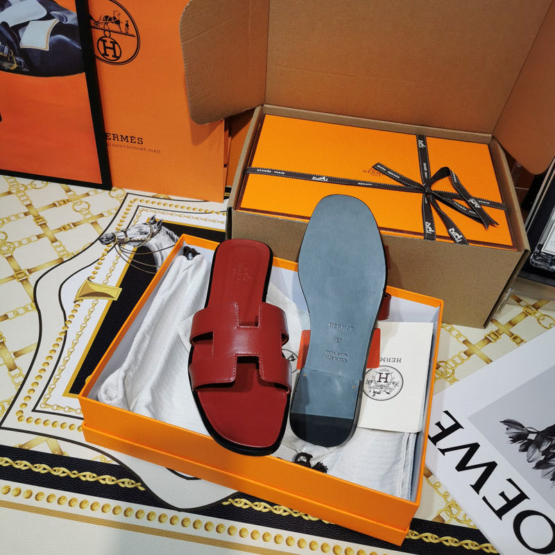 Hermès Grey Flat Thong Sandals - Sole Detail View