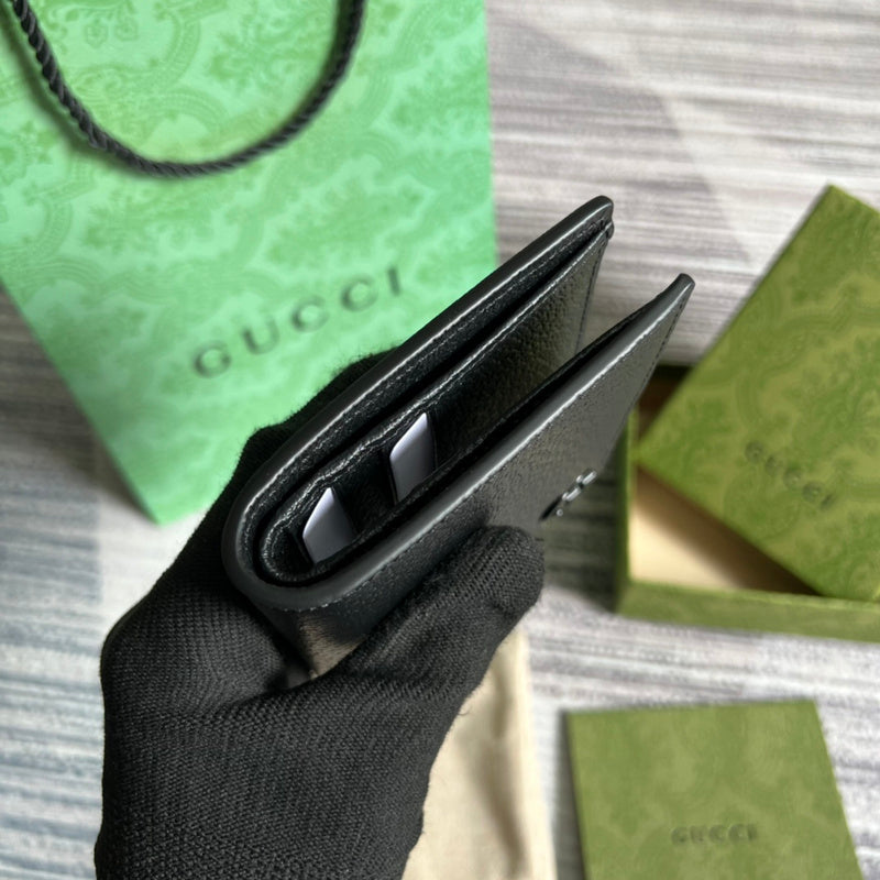 Side view of crisp structured handbag
