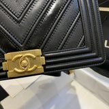  women's handbag, mid design, view 2