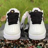 Nike Men's & Women's Luxury Fashion Trainers — Style 066 hardware detail
