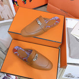 Hermès Grey Low-Top Sneakers - Toe Detail View