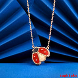 Angled view of Van Cleef & Arpels unisex jewelry piece