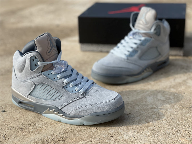 Nike Men's & Women's Iconic Street Trainers — Style 251 side view