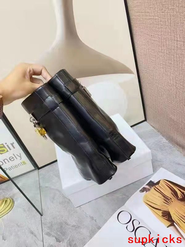 Givenchy shoes Style 116 - packaging and accessories