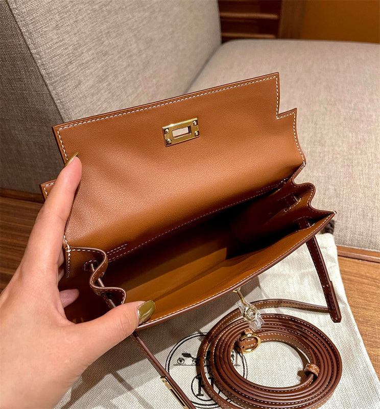  satchel interior and compartment view 15
