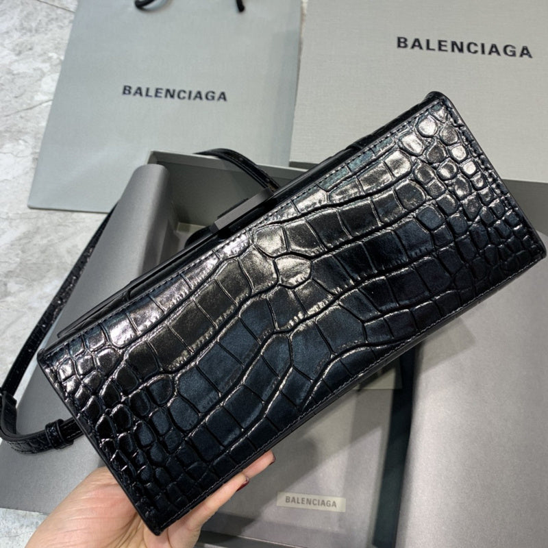 Bold Faux Leather Handbag - Modern Structured Build | Women's Designer-Inspired Purse #675 - hardware and detail close-up (image 5) of designer-inspired handbag