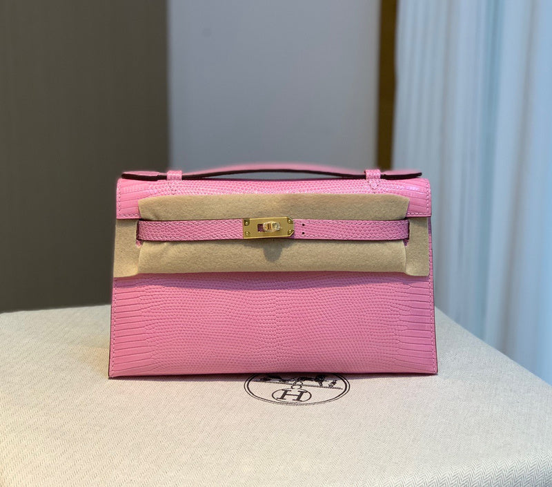 Everyday-Ready handbag styled for everyday wear