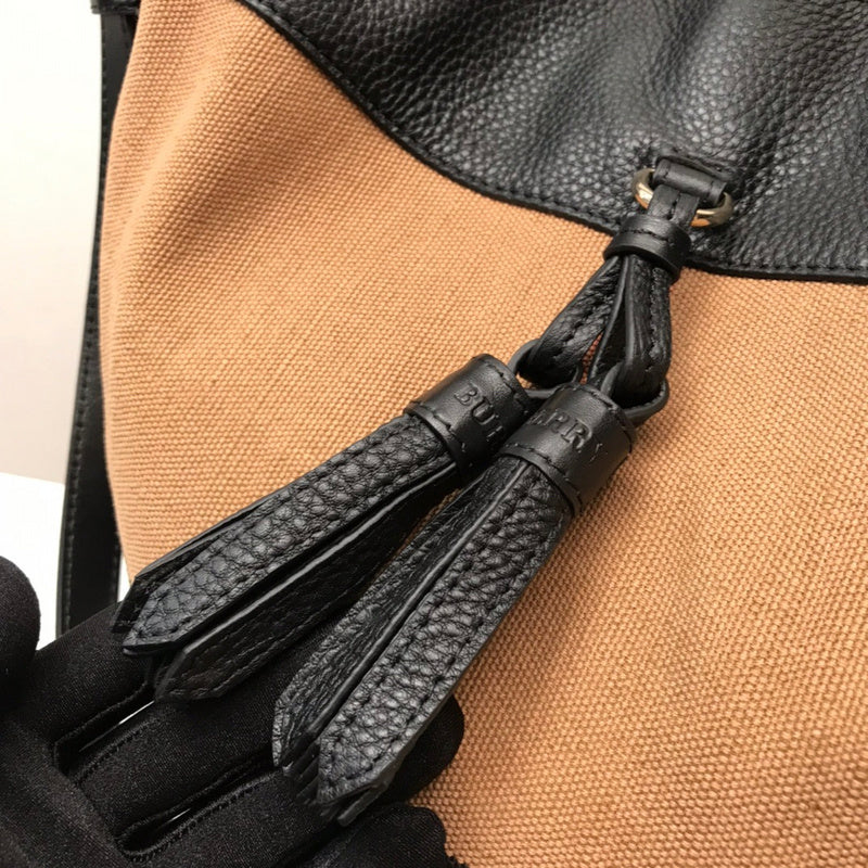 Ziva's Charm handbag – detail view (one versatile size)