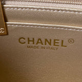  handbag, compact everyday style, image 2